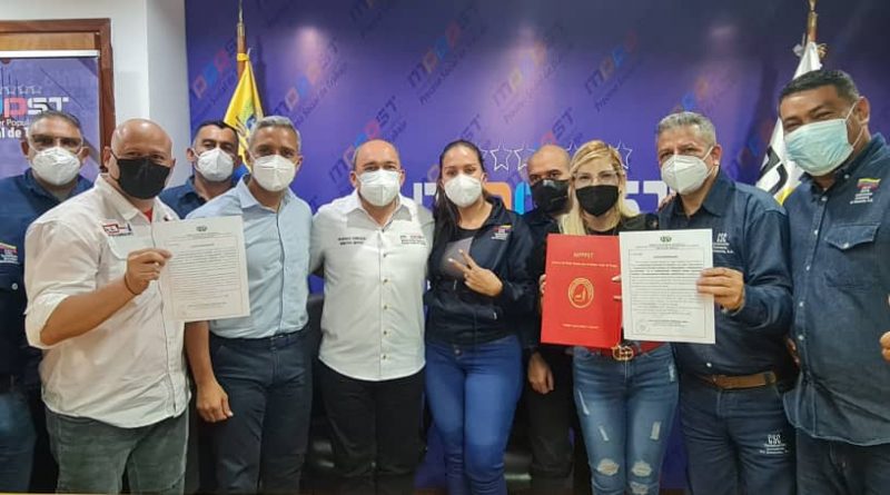 Ministro Francisco Torrealba firma, homologación de la Convención Colectiva del Sector Cemento