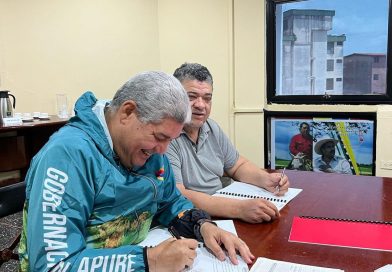 Gobernación del Estado Apure y Uraplast firman convenio de cooperación