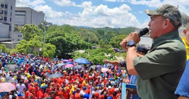 Trabajadores venezolanos marchan en defensa de la soberanía nacional