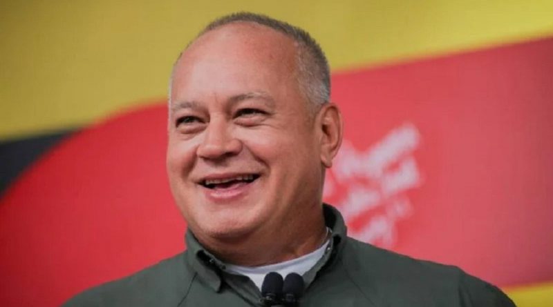 Diosdado Cabello Rondón, nació en la ciudad de Maturín, estado Monagas, el 15 de abril de 1963, es militar retirado y actualmente es el primer vicepresidente del Partido Socialista Unido de Venezuela (Psuv), también es miembro de la quinta legislatura de la Asamblea Nacional (AN), además de ser Capitán activo del Ejército venezolano.