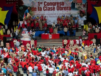 Maduro revoluciona el campo laboral con pacto rojo de 12 acuerdos