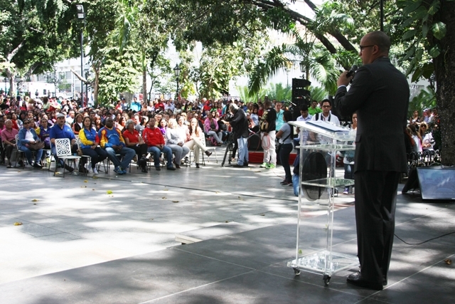 Gobierno nacional rinde homenaje a las maestras y los maestros en su día