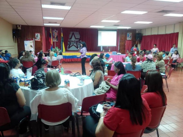 Construyen plan para garantizar derechos sociales de la mujer trabajadora