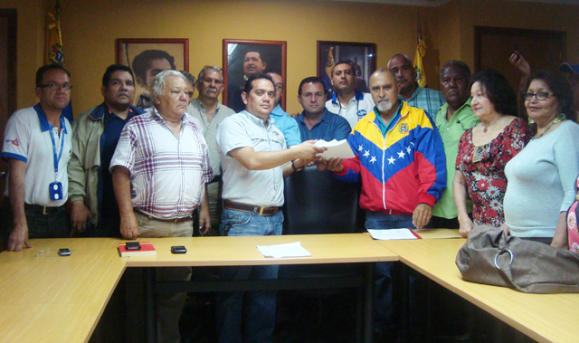 Trabajadores del sector universitario consignan proyecto unitario de convención colectiva