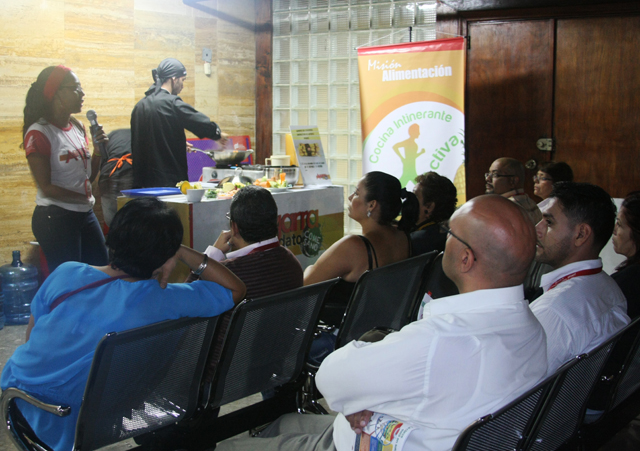 Trabajadores del Ministerio se animaron a conocer la mejor forma de alimentarse y estar sanos