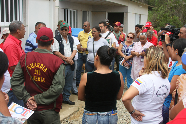 Ministro Jesús Martínez supervisa Base de Misiones en Carayaca