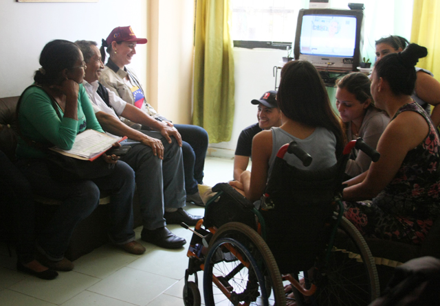Familias de Brisas de Maiquetía se unen a las 13 mil visitadas en Vargas