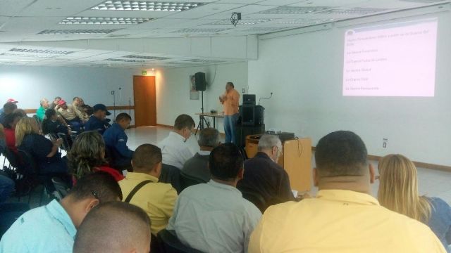 Dictan talleres de seguridad y defensa de la nación a trabajadores de entidades de trabajo del país