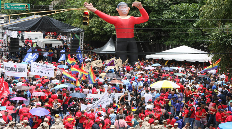 Pueblo revolucionario rechaza firmas fraudulentas de la MUD