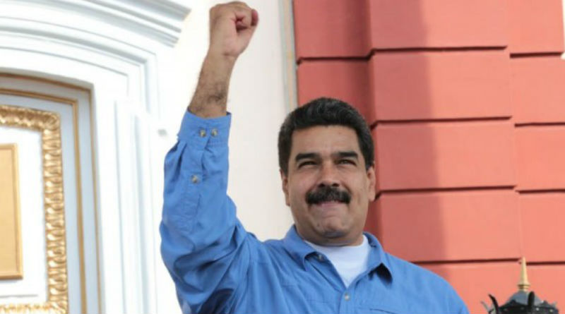 Maduro aprobó la creación del Plan Escuelas, Liceos y Universidades Tricolor
