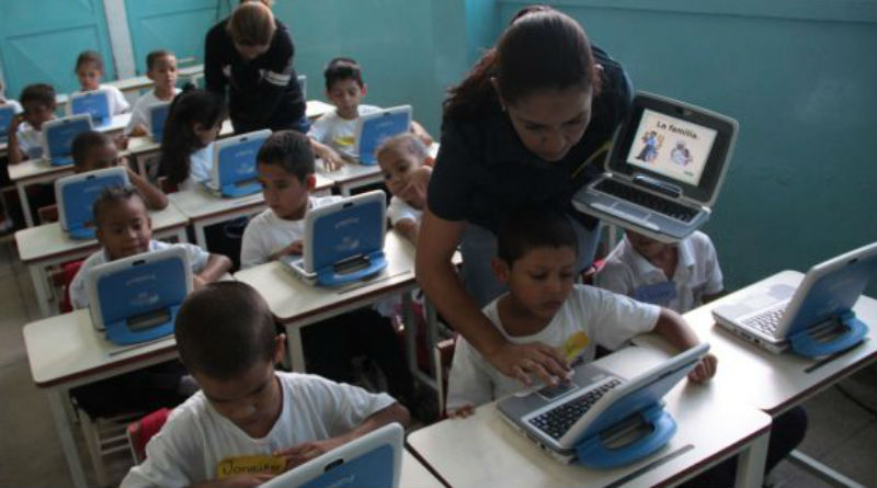 Entregadas 5.177.000 computadoras Canaima a niños y jóvenes de todo el país