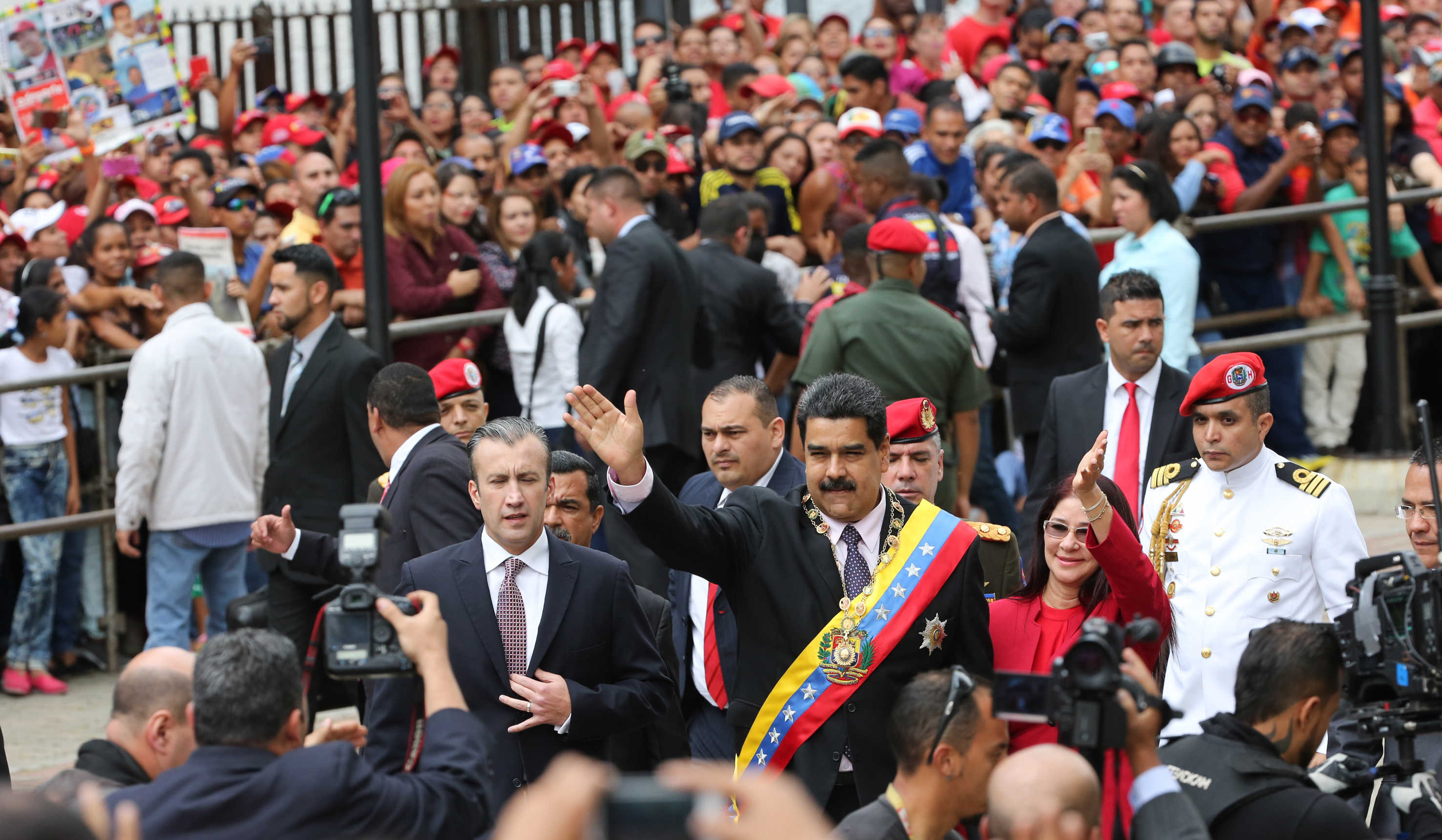Presidente Maduro: Los revolucionarios hemos preservado el respeto al pueblo y el derecho a la paz.