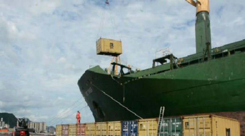 Arriban contenedores de carne, pollo, pernil y leche a Puerto Cabello