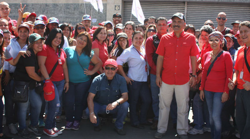 Trabajadores y Trabajadoras acompañaron caravana que trasladó los restos de Fabricio Ojeda al Panteón