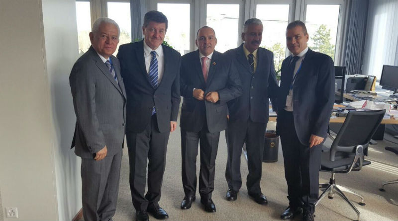 Delegación de Venezuela sostiene reunión con Director General de la  OIT