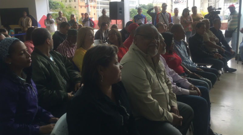 CNE acredita a  constituyentes elegidos en las elecciones de la ANC