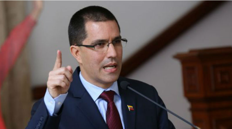 Canciller Arreaza califica de antiintegracionista medida migratoria de Panamá contra venezolanos