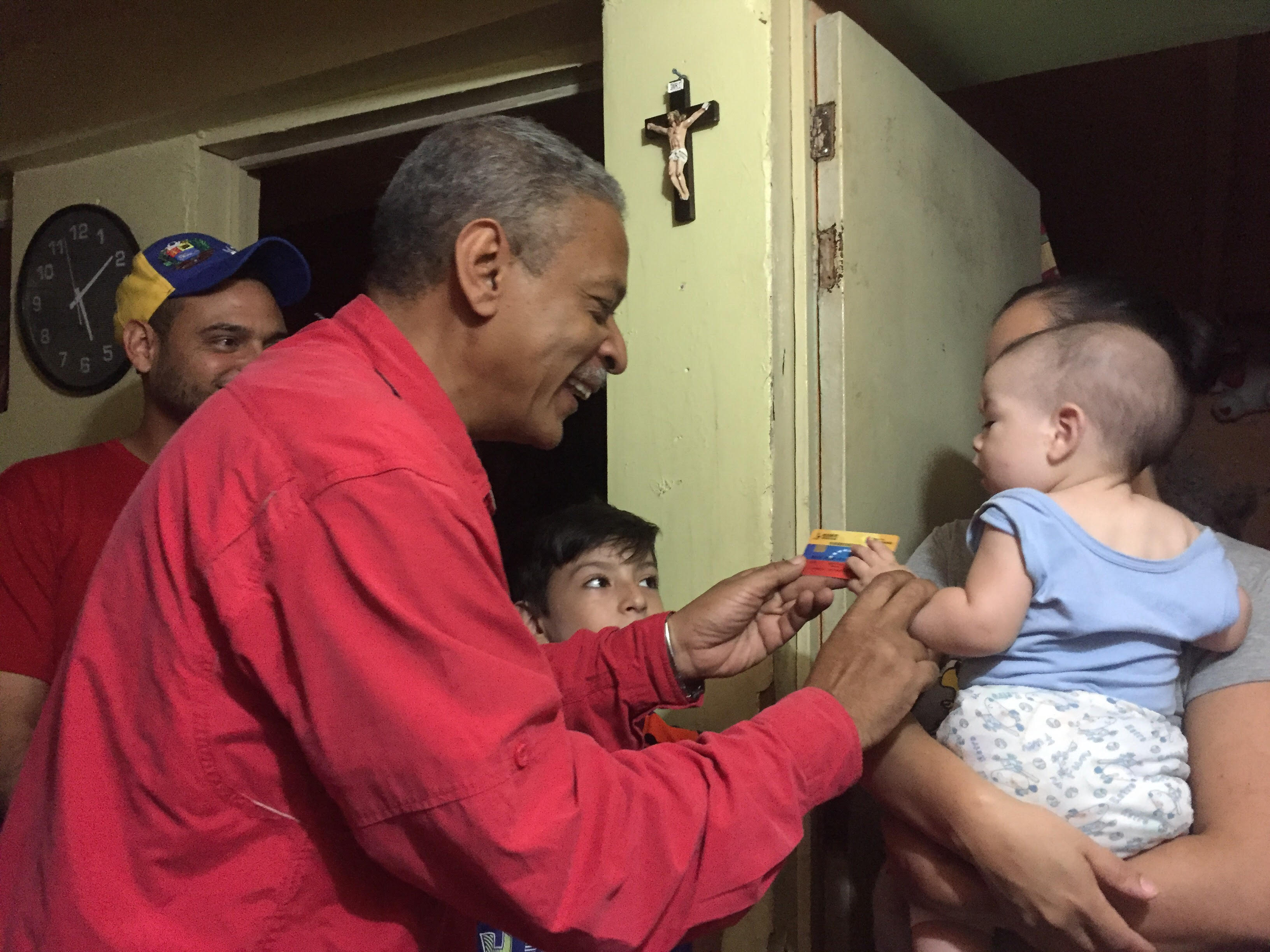 Ministro Ovalles se despliega en Cotiza en el marco del Movimiento Somos Venezuela