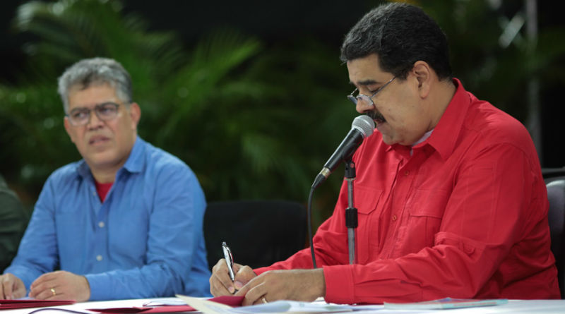 Presidente Maduro aprobó recursos para personal educativo de todo el país
