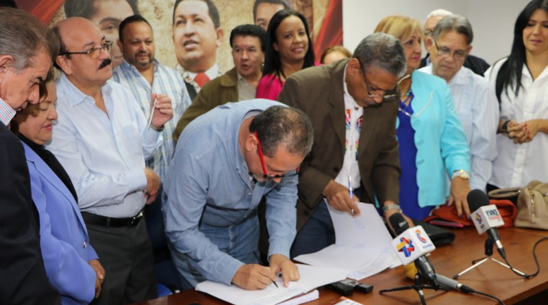 Sector educativo entrega Proyecto de la II Convención Colectiva Única y Unitaria 2018–2020