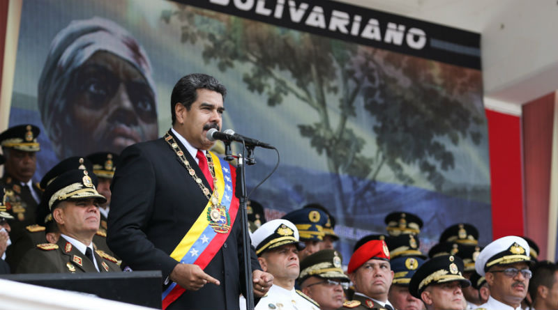 Maduro: La Patria tiene militares que la defiendan