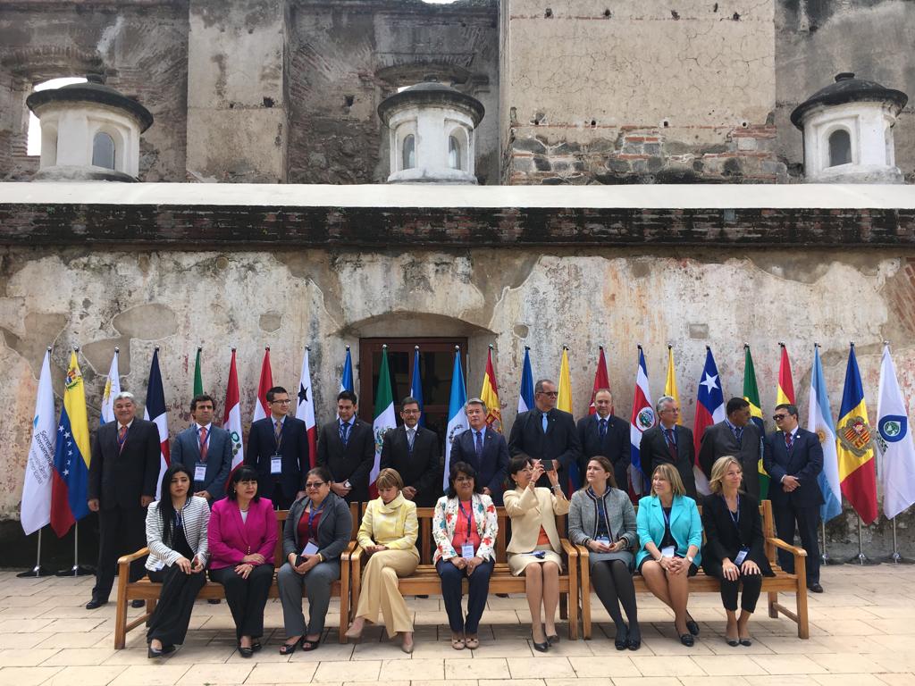 Guatemala: Ministro Eduardo Piñate participa en la X Conferencia Iberoamericana