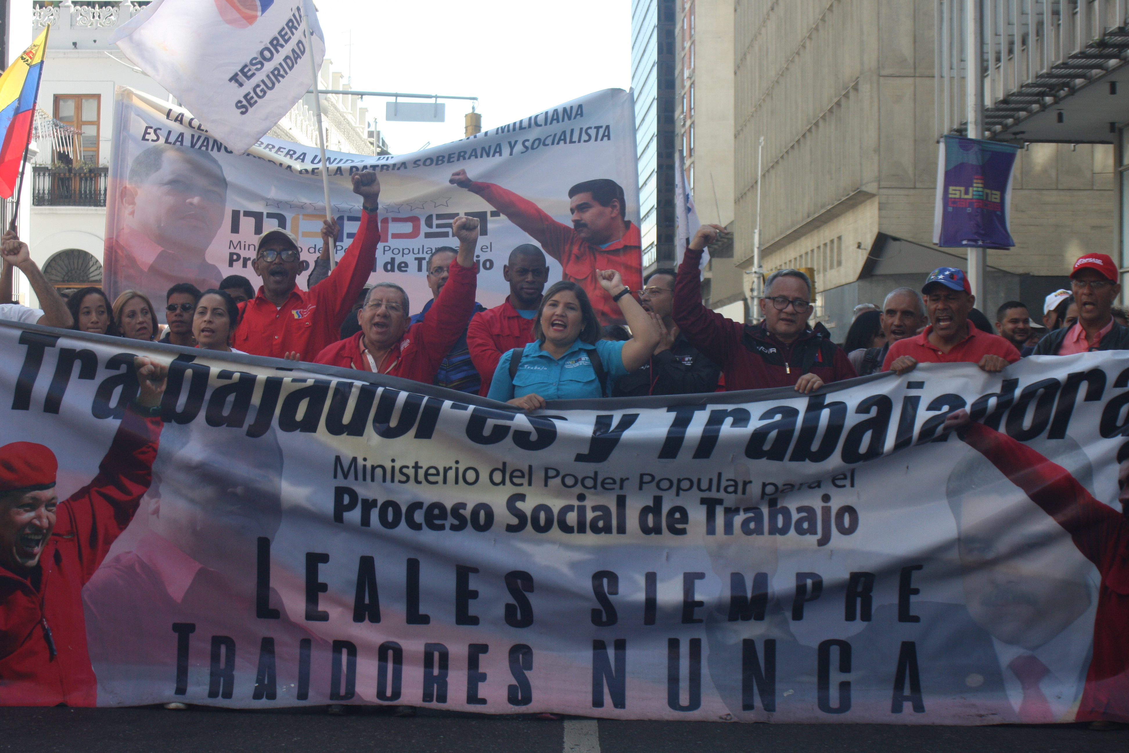 Trabajadores del Mpppst y entes adscritos marchan por la paz