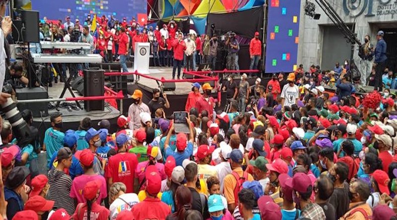 Caracas se tiñó de rojo para reafirmar que con el voto y la paz van por el desalojo de la AN que exigió bloqueos y sanciones contra el pueblo