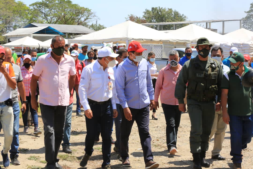 Pequiven promueve Expo Venta de Fertilizantes en el estado Barinas