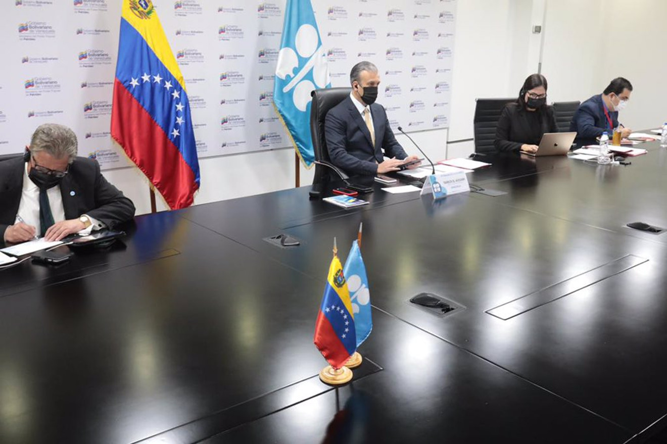 OPEP+ logra acuerdo histórico para estabilización del mercado petrolero en 14° Reunión Ministerial