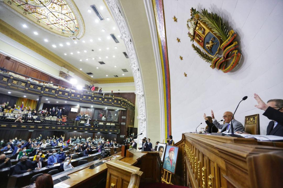 Presidente Maduro celebra aprobación de Ley de las Ciudades Comunales