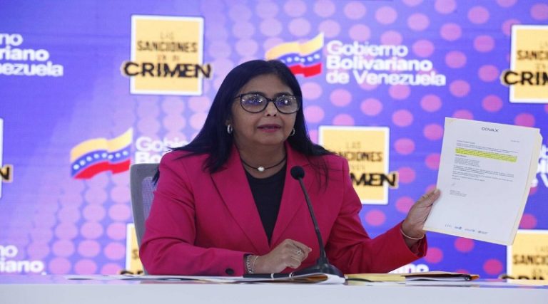 Vicepresidenta Delcy Rodríguez: Fondos depositados a COVAX fueron bloqueados por banco internacional y están bajo investigación