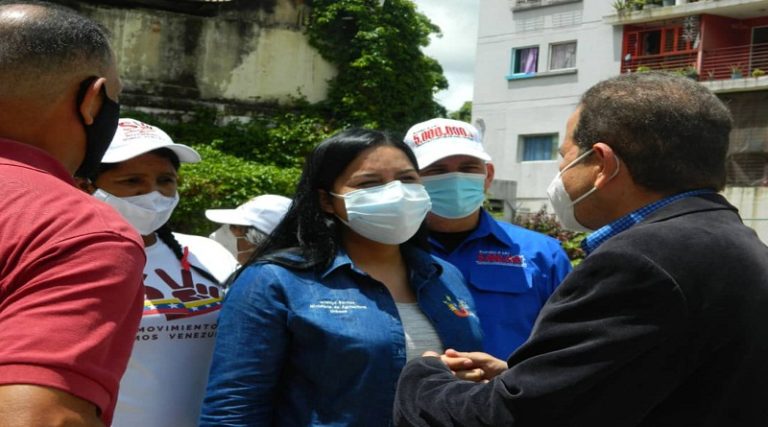 Reactivan espacio para producir alimentos con el programa Viviendas Productivas en Caracas