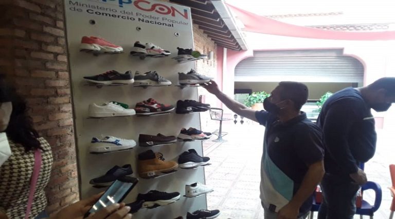 Plan Z llega al pueblo trabajador con la Tienda Móvil en Casa de las Primeras Letras de Caracas