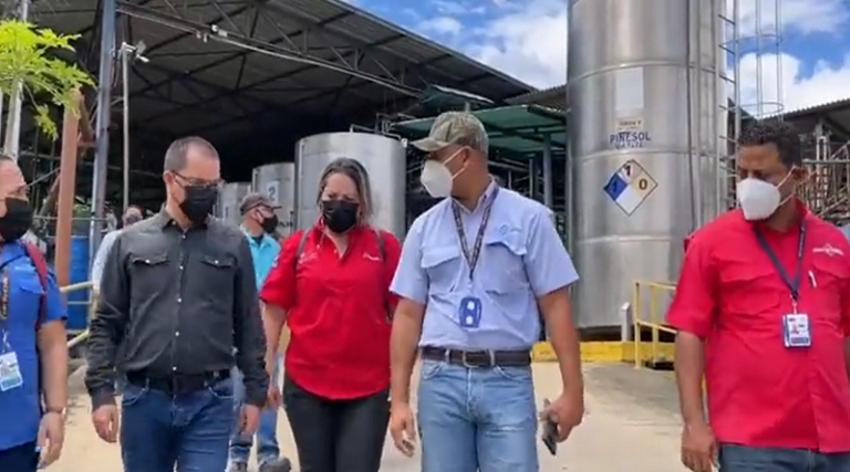 Ministro Jorge Arreaza inspecciona empresa Clorox para evaluar proceso de exportación de sus productos