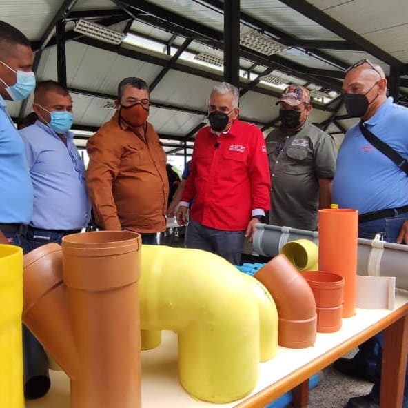 Ministro del Trabajo resalta labor de la clase obrera de Uraplast en Portuguesa