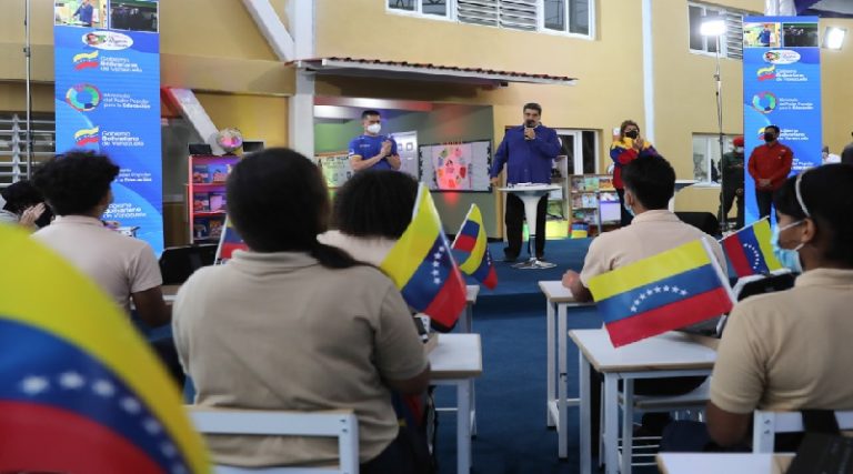 Presidente Maduro: La juventud debe prepararse para afrontar los retos que exige la Patria