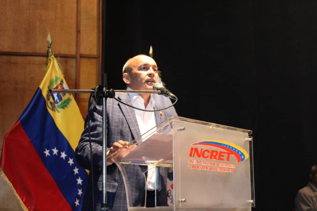 Ministro Torrealba encabezó acto de condecoración “Orden al Mérito en el Trabajo”