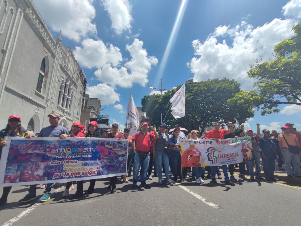 Venezuela conmemora el Día de la Resistencia Indígena con marcha multitudinaria
