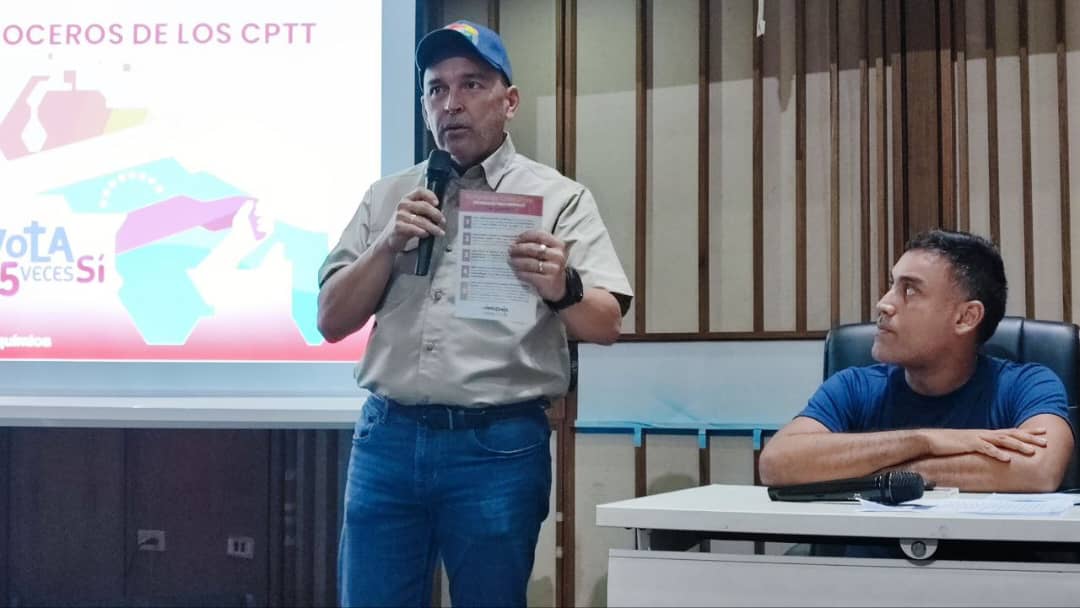 Ministro Torrealba conversa con la clase obrera petrolera sobre el Esequibo