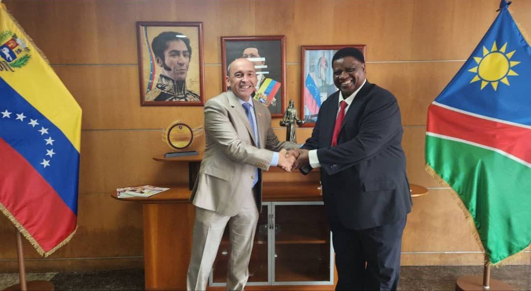 Reunión y bienvenida del Ministro de Namibia