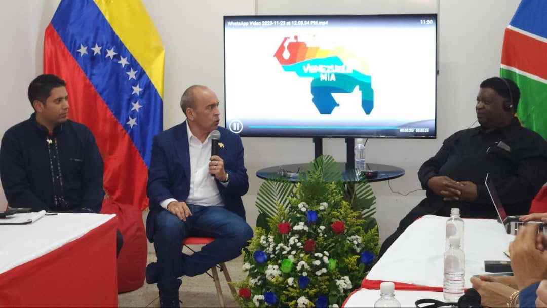 Ministros de trabajo de Namibia y Venezuela se reúnen con CPTT