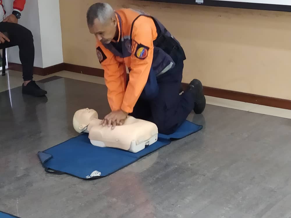 Clase obrera de MPPPST se capacita en brigadas de emergencia