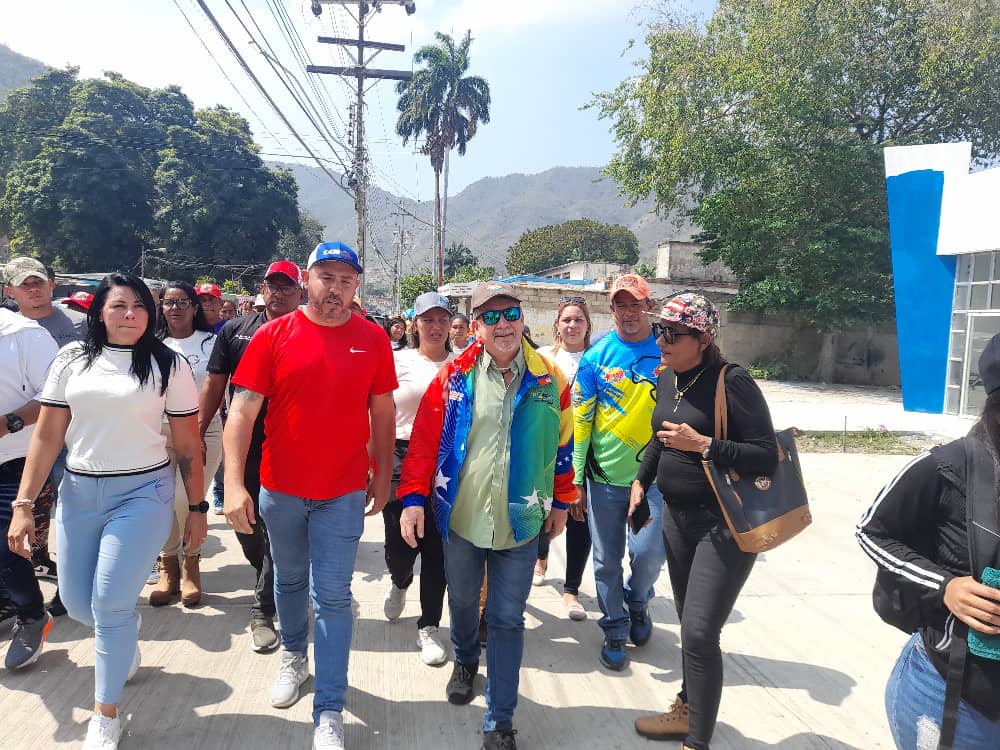 Ministro Alexis Corredor Pérez inaugura sala del 1×10 en el estado Anzoátegui