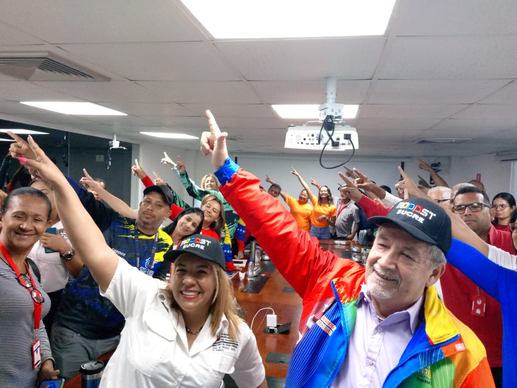 Ministro Alexis Corredor Pérez participa en reunión en la sala Ven 911 del estado Sucre
