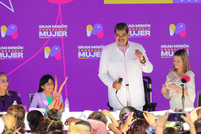 Presidente Maduro: «la mujer venezolana ocupa un espacio fundamental en el liderazgo, lucha y construcción del país”