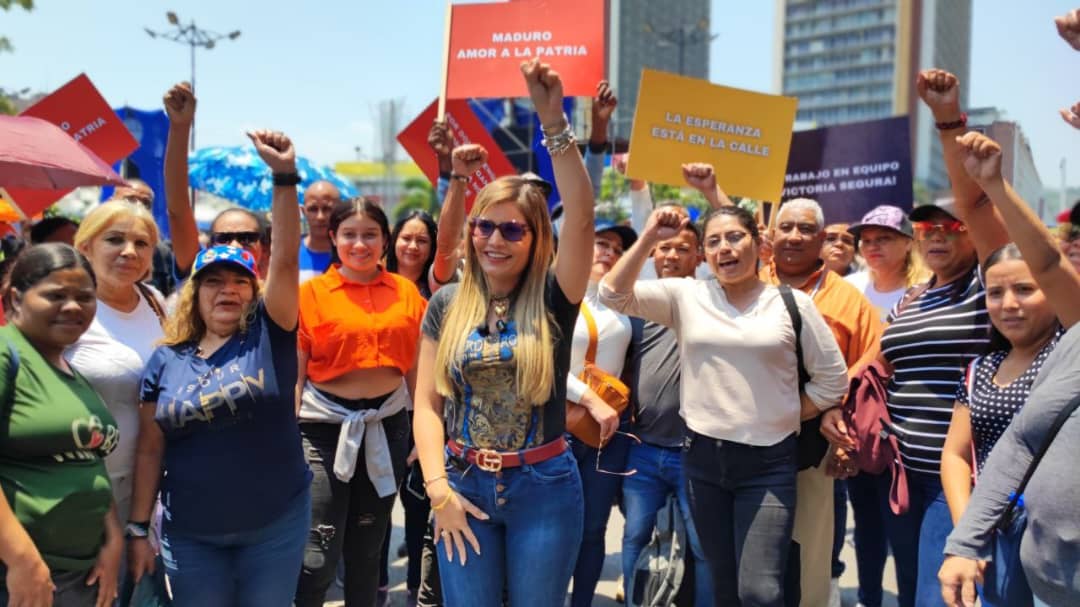 Clase obrera respalda candidatura de Nicolás Maduro ante el CNE