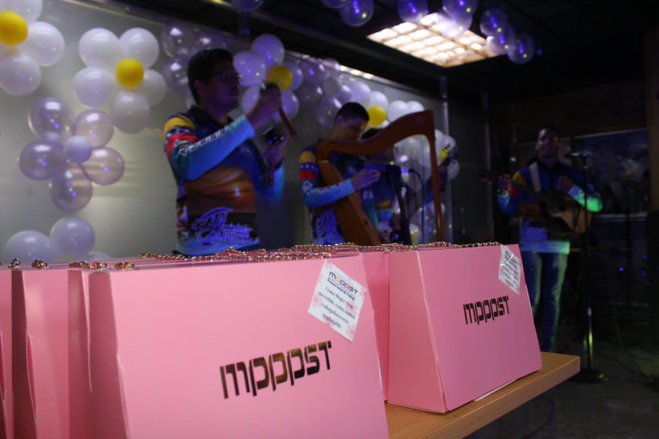 Madres trabajadoras del MPPPST celebraron su día con música llanera