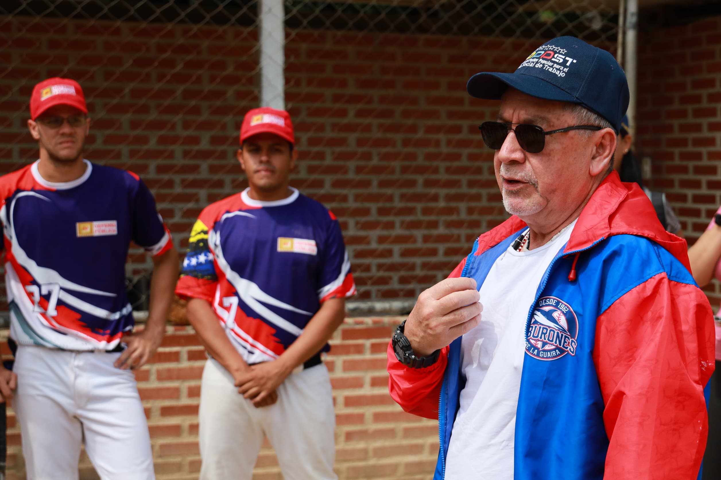 ministro En el campo Nene Padrón, también conocido como Paguita, se dio la continuidad del Hexagonal de Softbol por la Copa del Ministerio del Poder Popular para el Proceso Social de Trabajado (MPPPST), en homenaje a Francisco “Morochito” Rodríguez