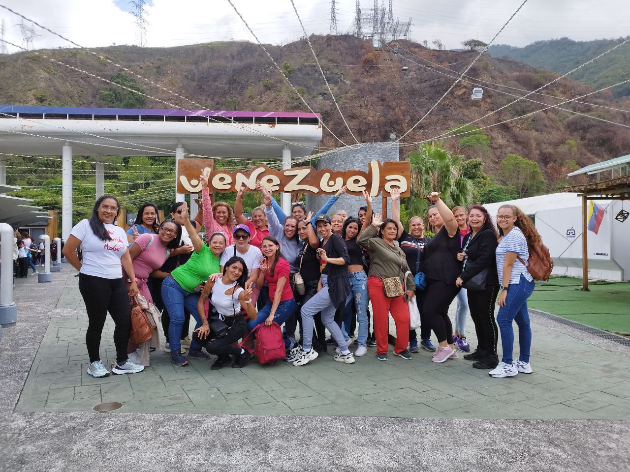 Mujeres trabajadoras del MPPPST visitan el Warairepano